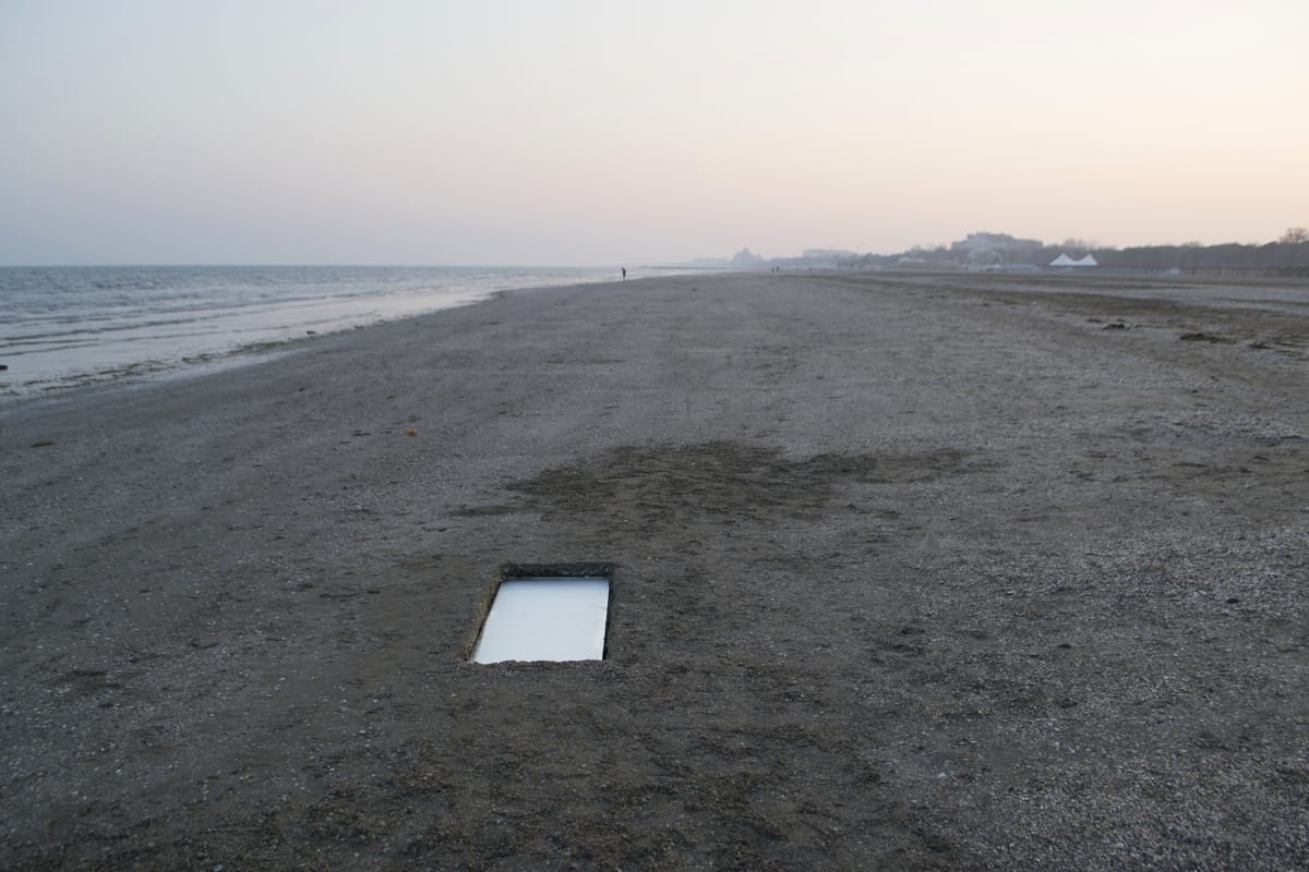 Lo specchio del cielo, site specific, Lido di Venezia, 2020